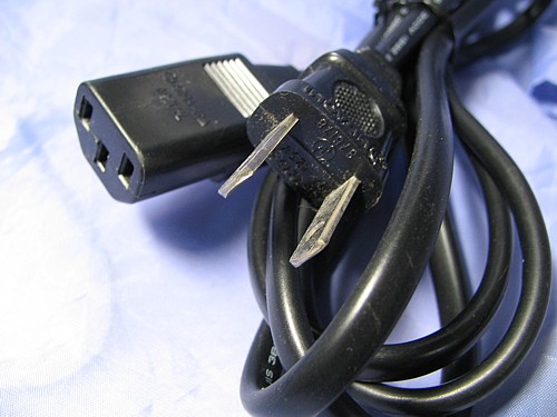 AC電源ケーブル 3P−2P(アース線なし)(中古) AC電源ケーブル 3P−2P(アース線なし)(中古)